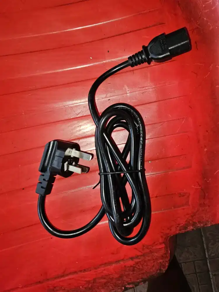 Kabel Power CPU jual murah aja barang BARU 5rb per pcs.