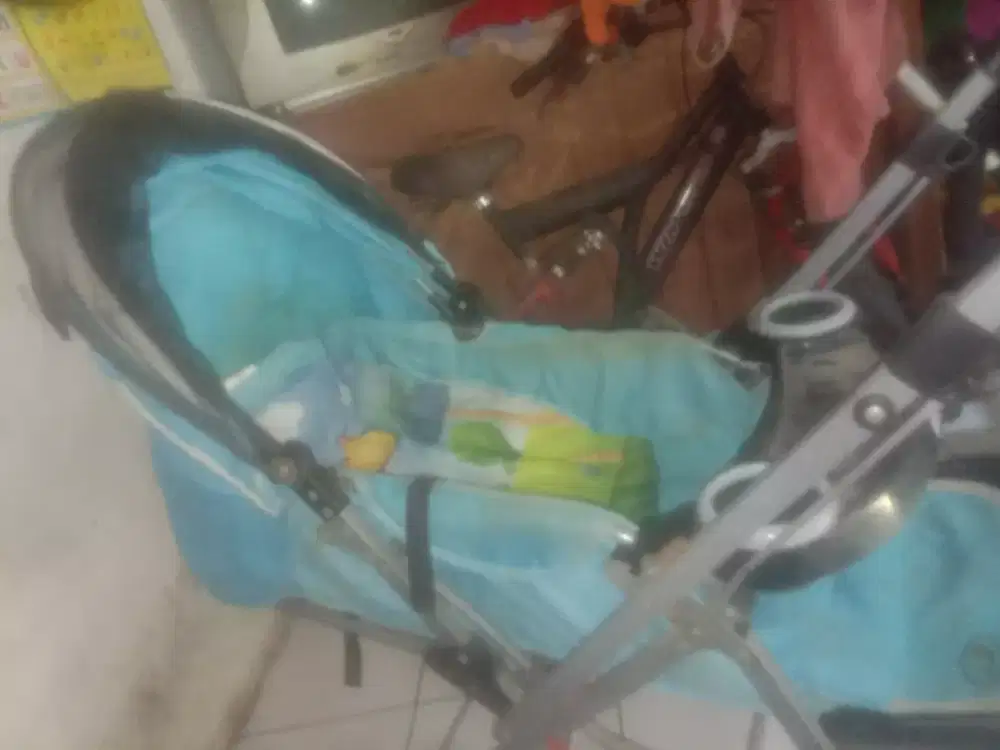 Stroller bayi bekas