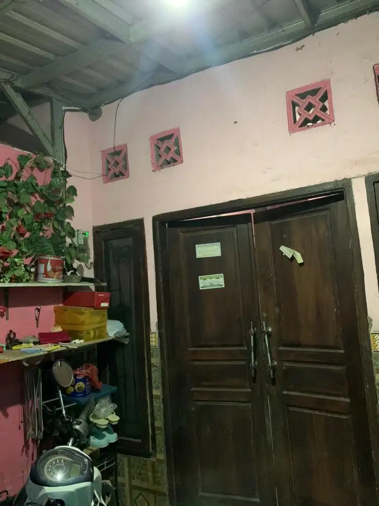 Rumah dengan lokasi strategis