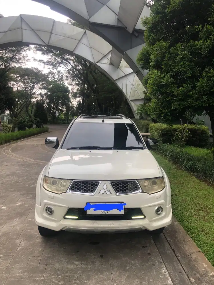 Di Jual cepat pajero Sport 2013 Limited Dakar