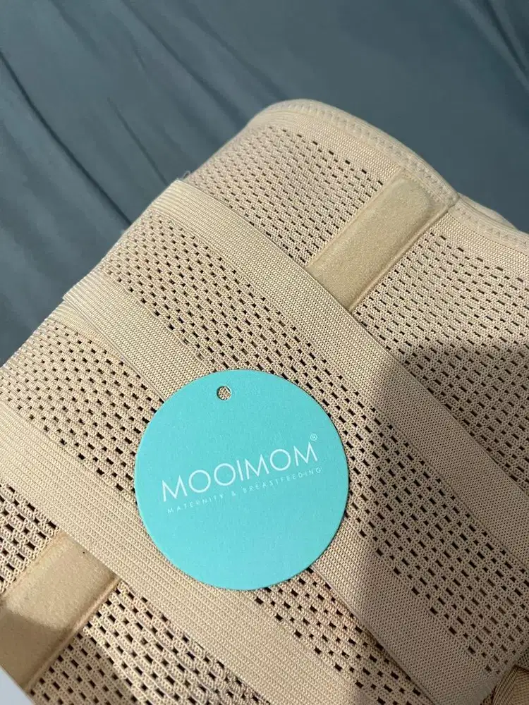 Korset melahirkan mooimom
