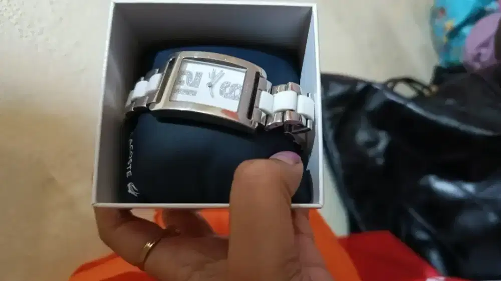 Jam tangan Lacoste ori full box wanita like new