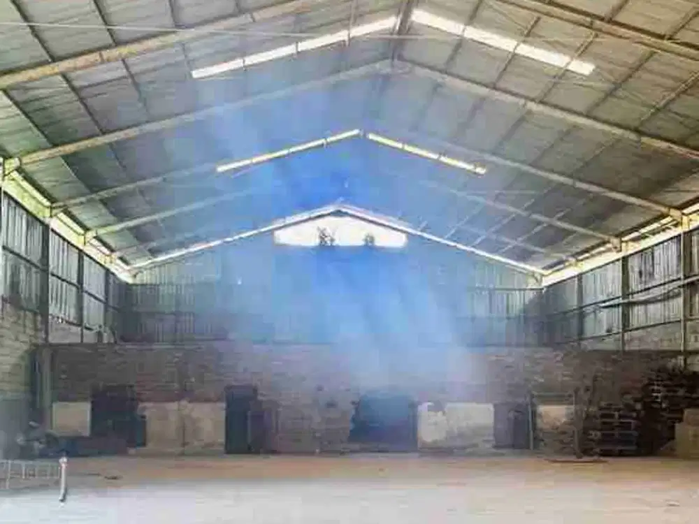 DI JUAL GUDANG LOKASI
0 JL. RAYA JATIKALANG - SIDOARJO, AKSES TRUK FUSO

LT 6.490 m²
LB 2.268 m² = 18 x 120 m²
Ada Kantor ± 6 x 10 m²
Ada pos Security 19 m2
Truk besar oke
Container No
PLN 10.500 W
Hadap Timur
HGB 2053

Lokasi agak jauh dari pemukiman
Lok