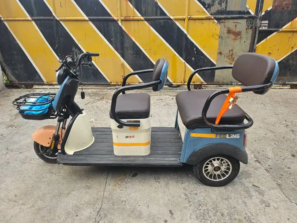 Sepeda Listrik Roda Tiga Cocok Untuk Keliling Komplek
