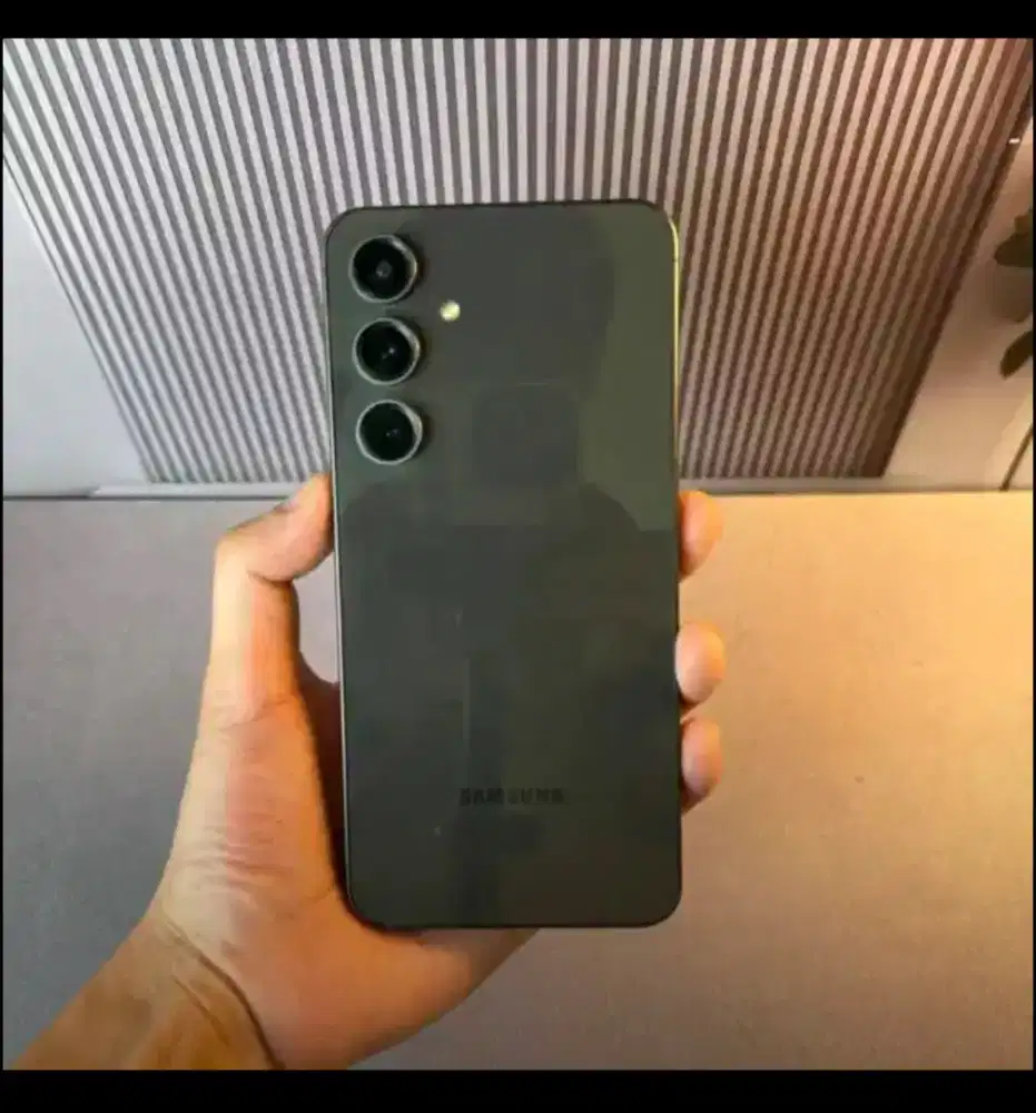 Samsung s24 fe 8/256