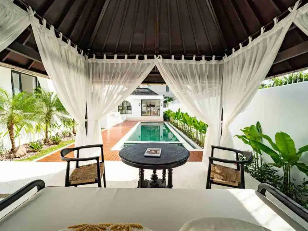 Villa Mewah Mediterania 4 Kamar Dekat Berawa Beach - Thumbnail 3