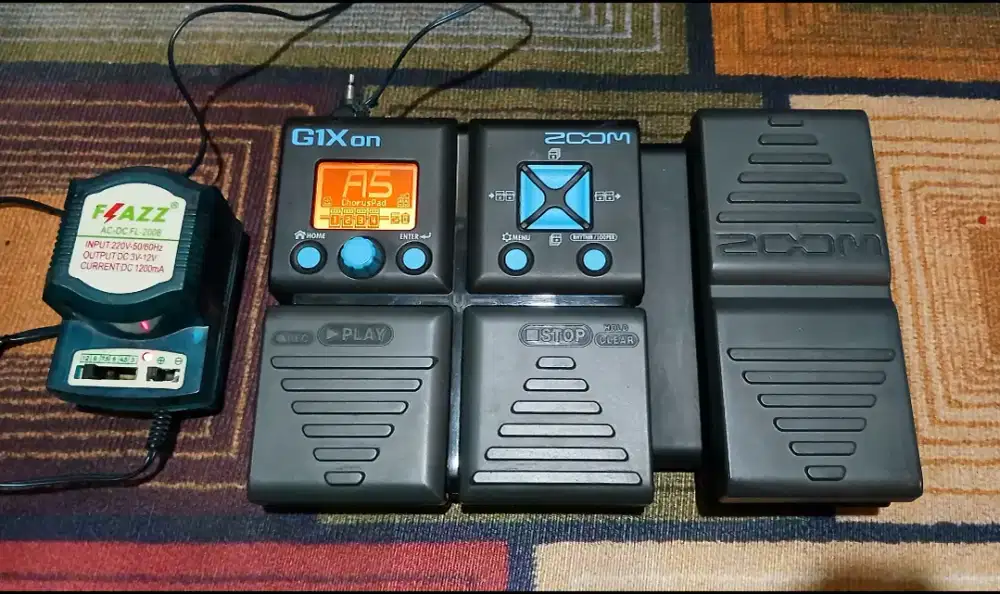 Efek gitar ZOOM G1XON Mulus