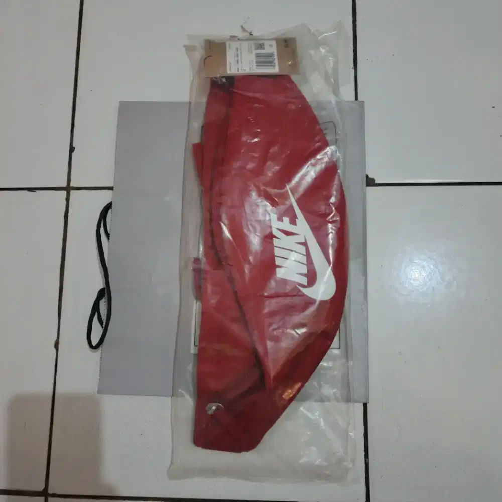 Tas Pinggang/Waistpack Nike Heritage