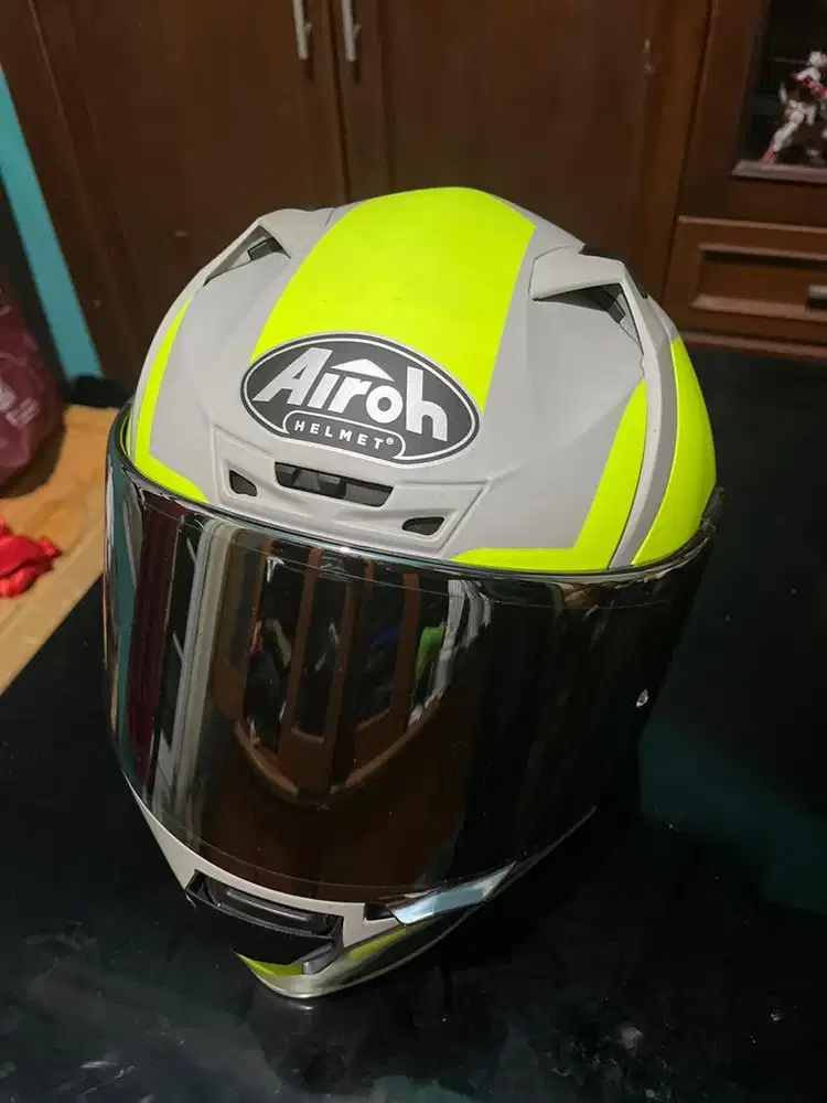 Airoh helmet valor wings matt
