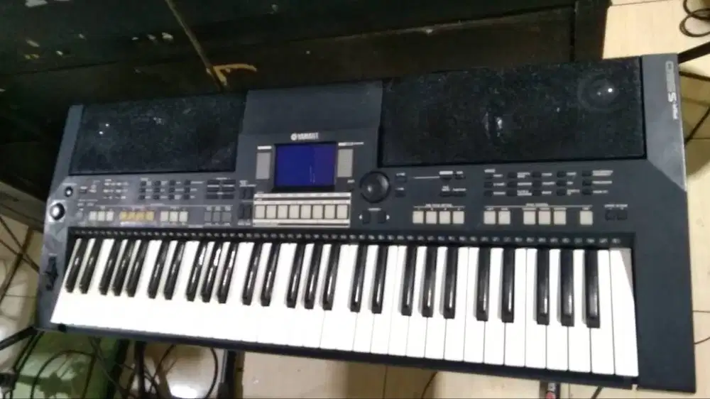 Keyboard Yamaha PSR S550