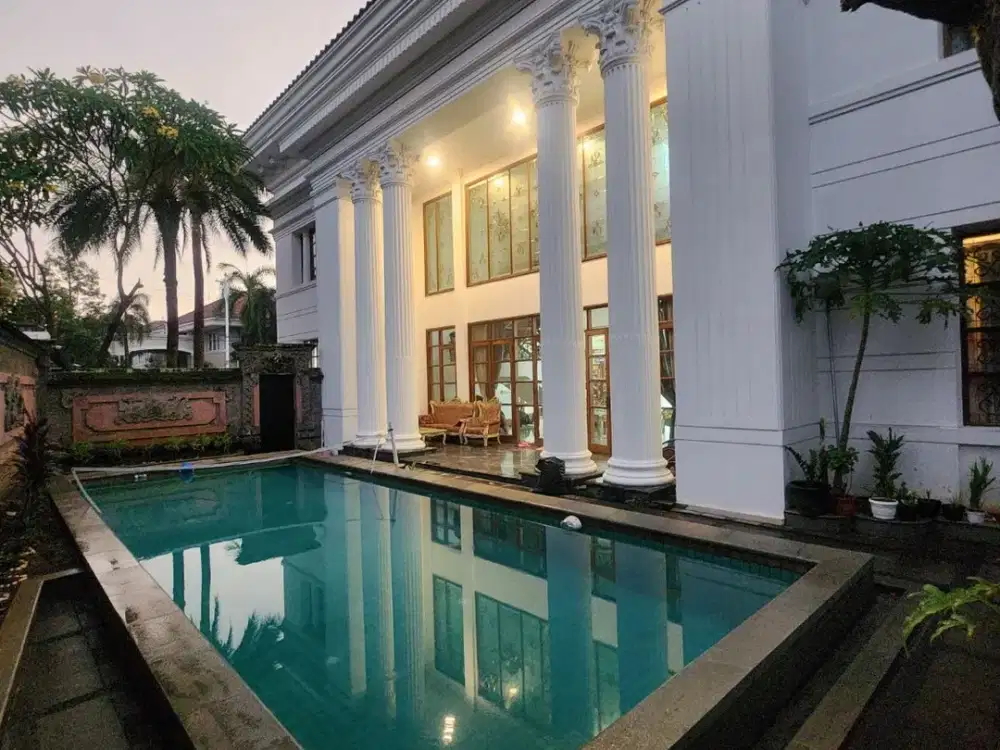 Rumah Mewah Luas Strategis Area Pondok Indah Jakarta Selatan