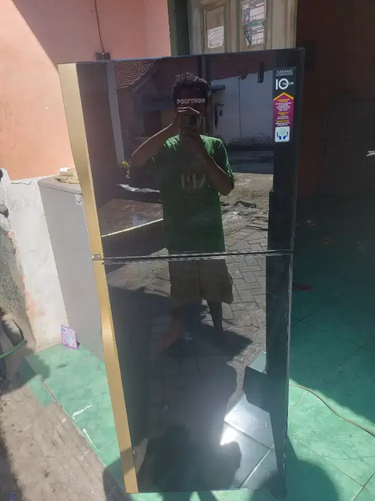 Kulkas 2 pintu polytron normal