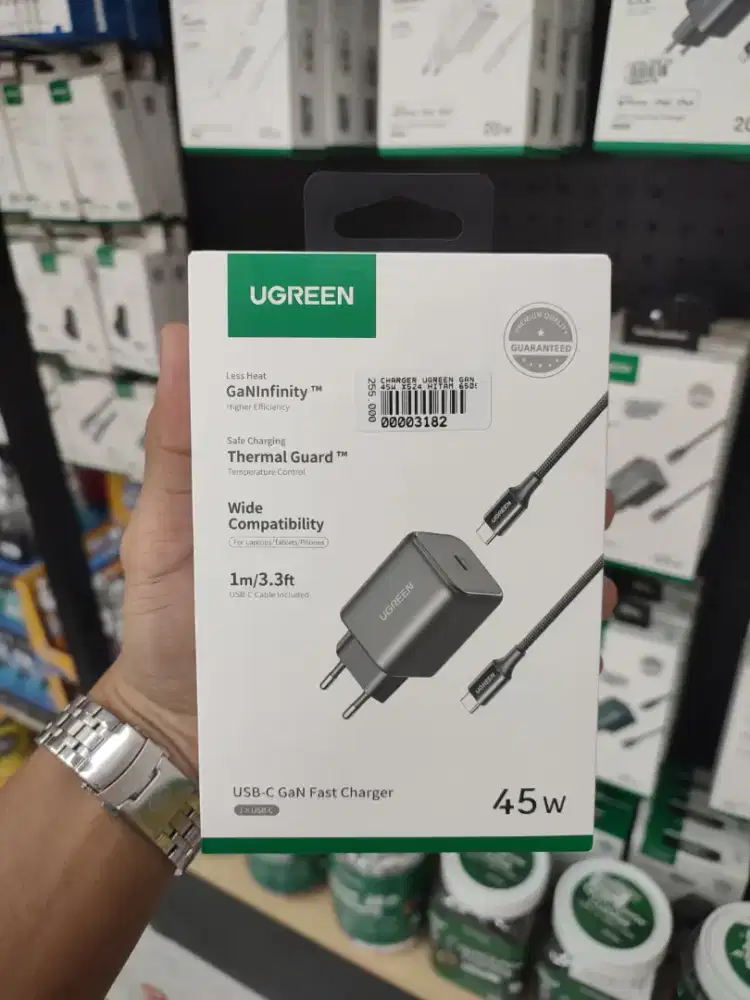 Charger Ugreen GaN 45W X524 Hitam