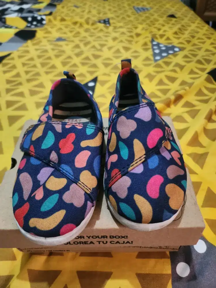 Sepatu anak mothercare