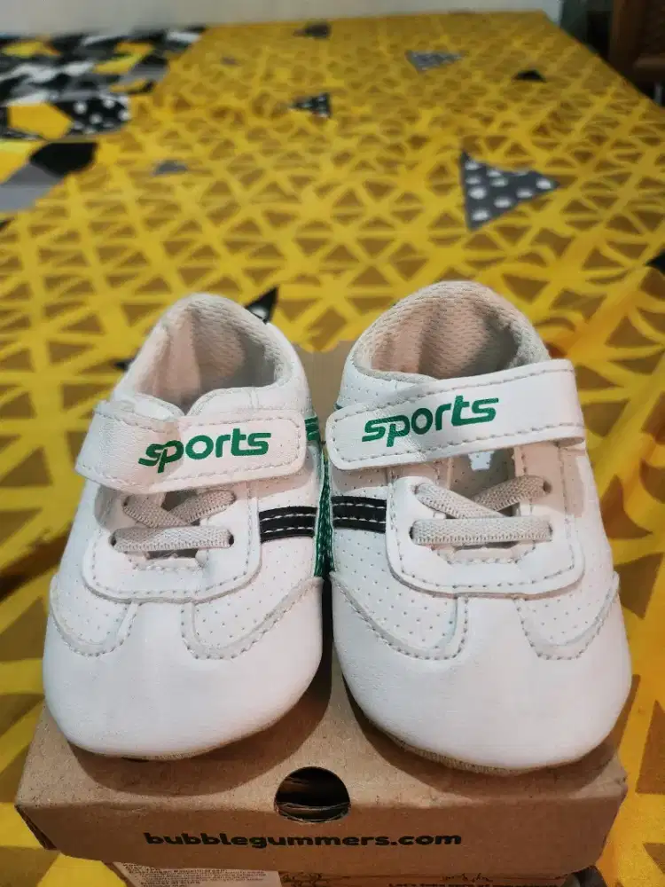 Sepatu anak bayi