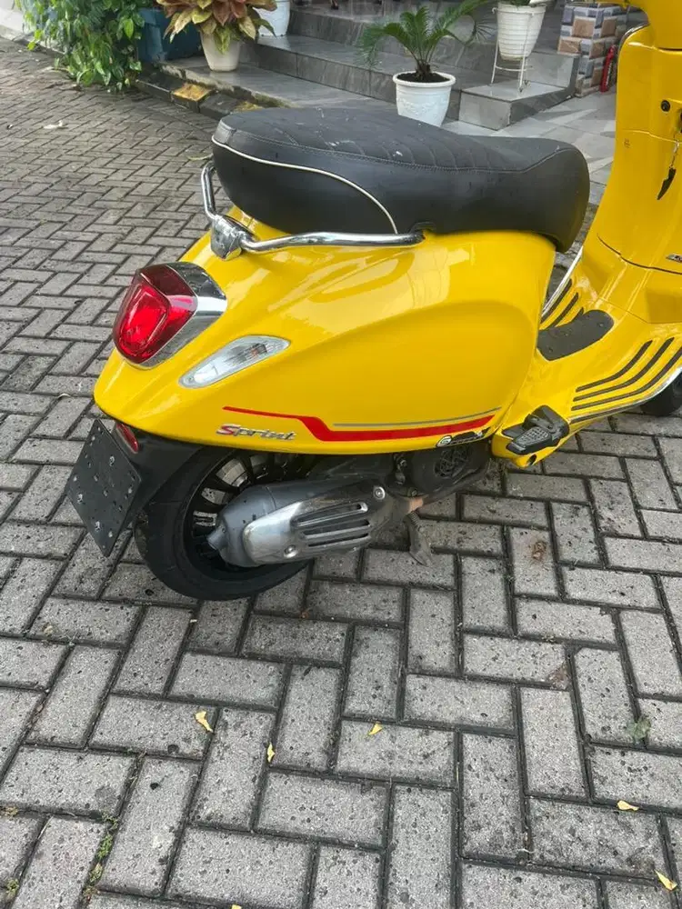Dijual vespa sprint s iget nik 2021 pemakaian 2022