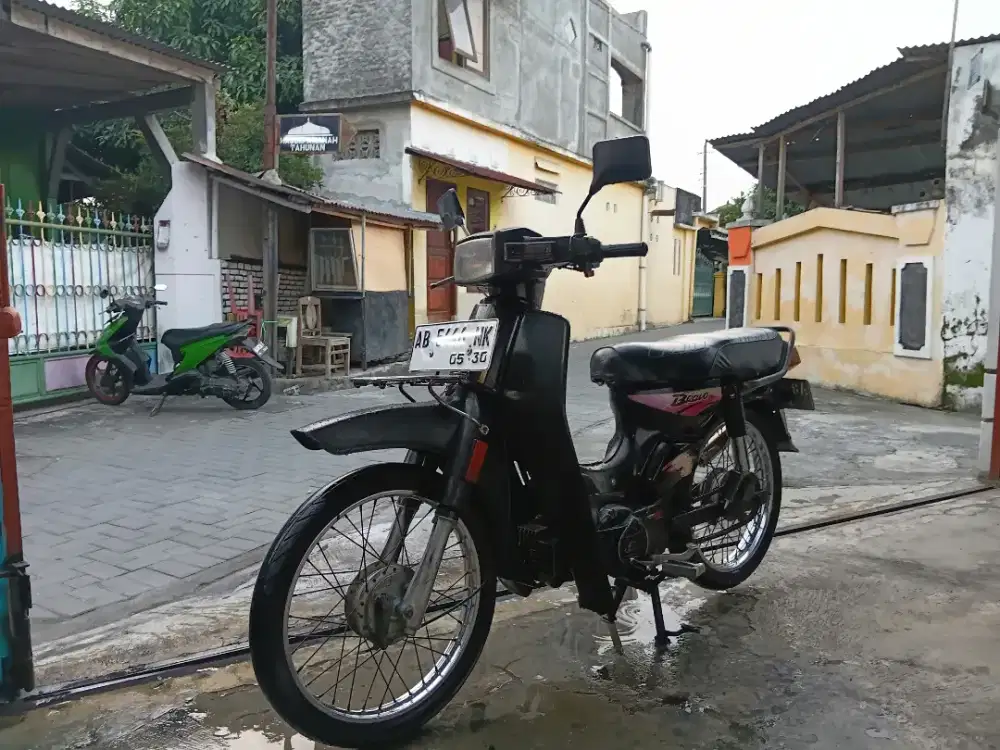 Suzuki RC100 Tahun 1997