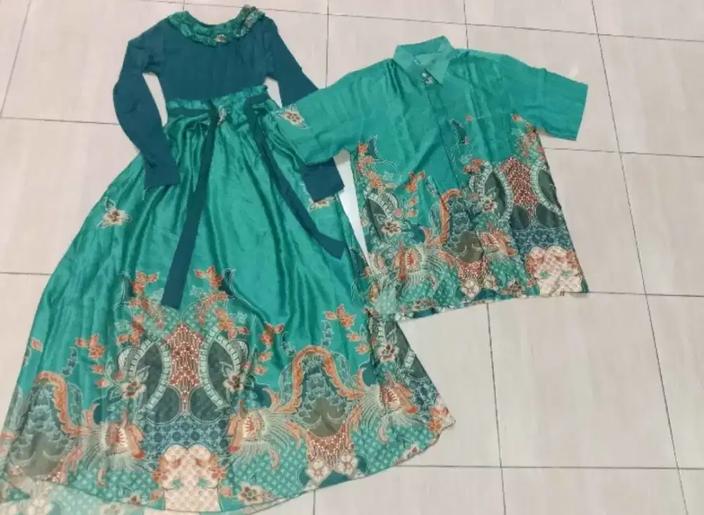 Baju batik pasangan