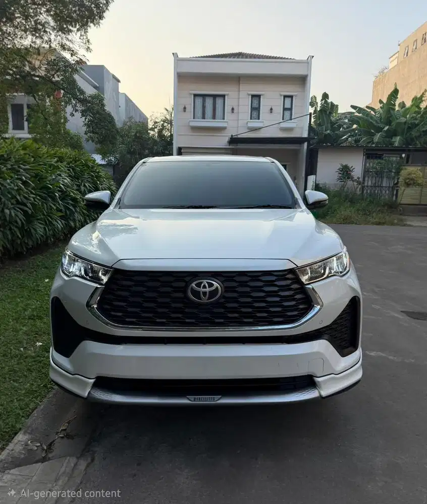 Toyota Kijang Innova Zenix 2.0 V CVT AT Bensin 2024