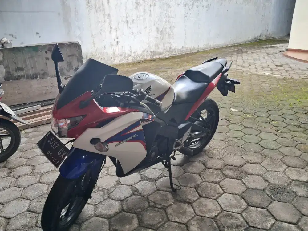 Honda CBR 150R 2012