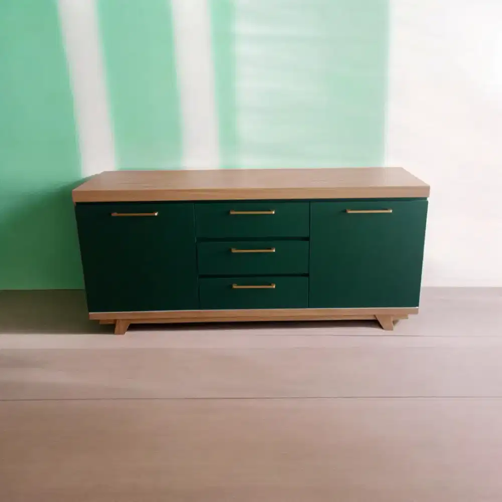 Lemari Credenza