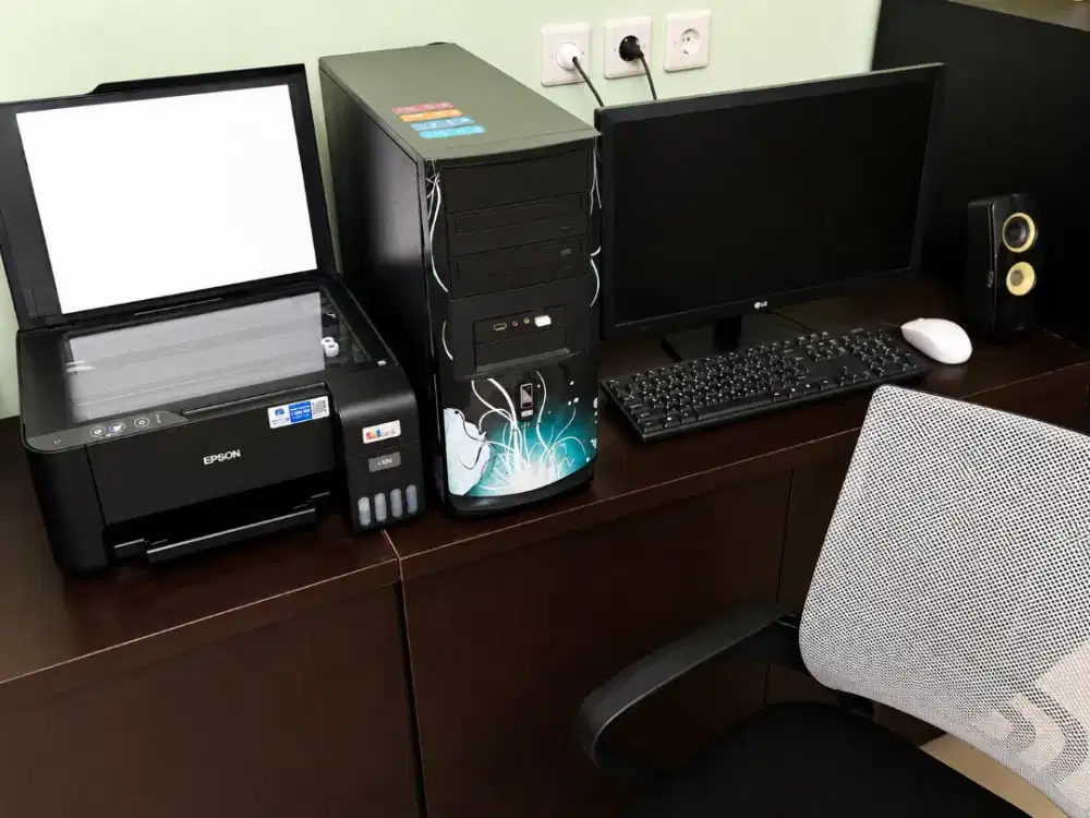 Komputer Desktop + Accessories