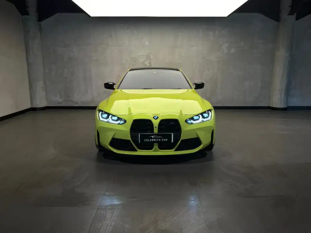 BMW M4 Coupe 2023 AT - Sao Paulo Yellow