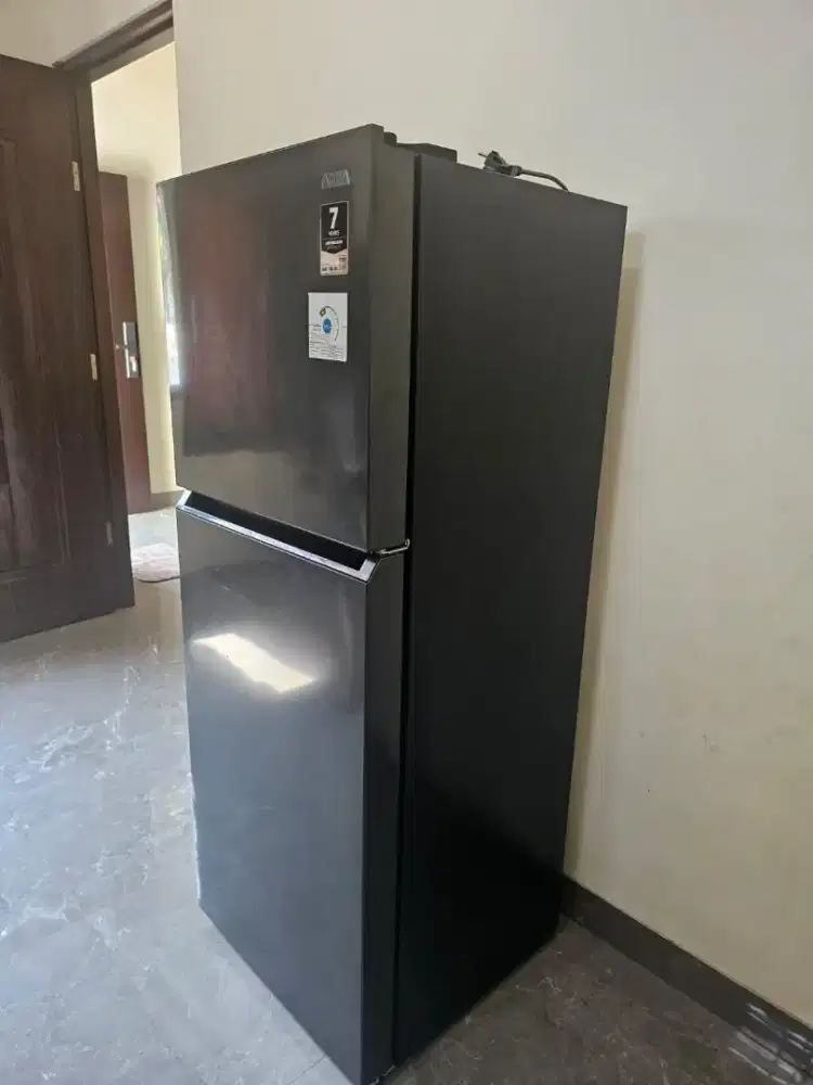 Dijual kulkas second Sharp 2 Pintu Turbo Cooling