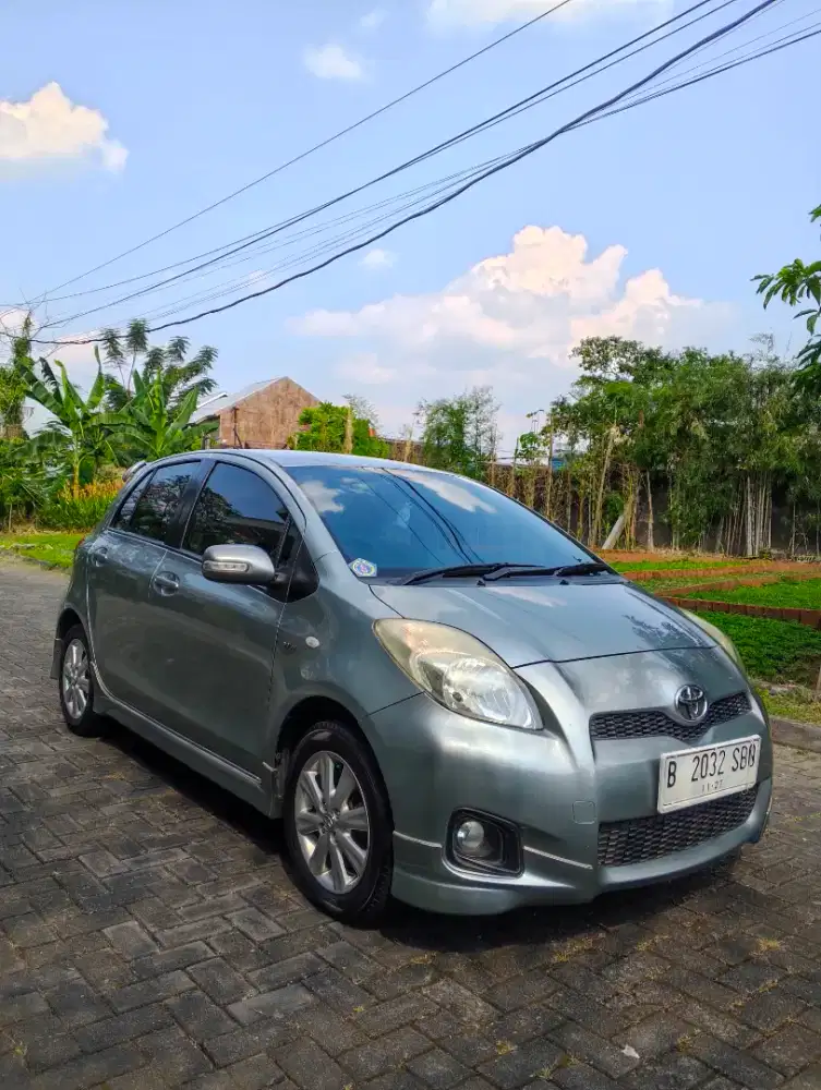 Toyota yaris e mmc automatic tahun 2012 low km record