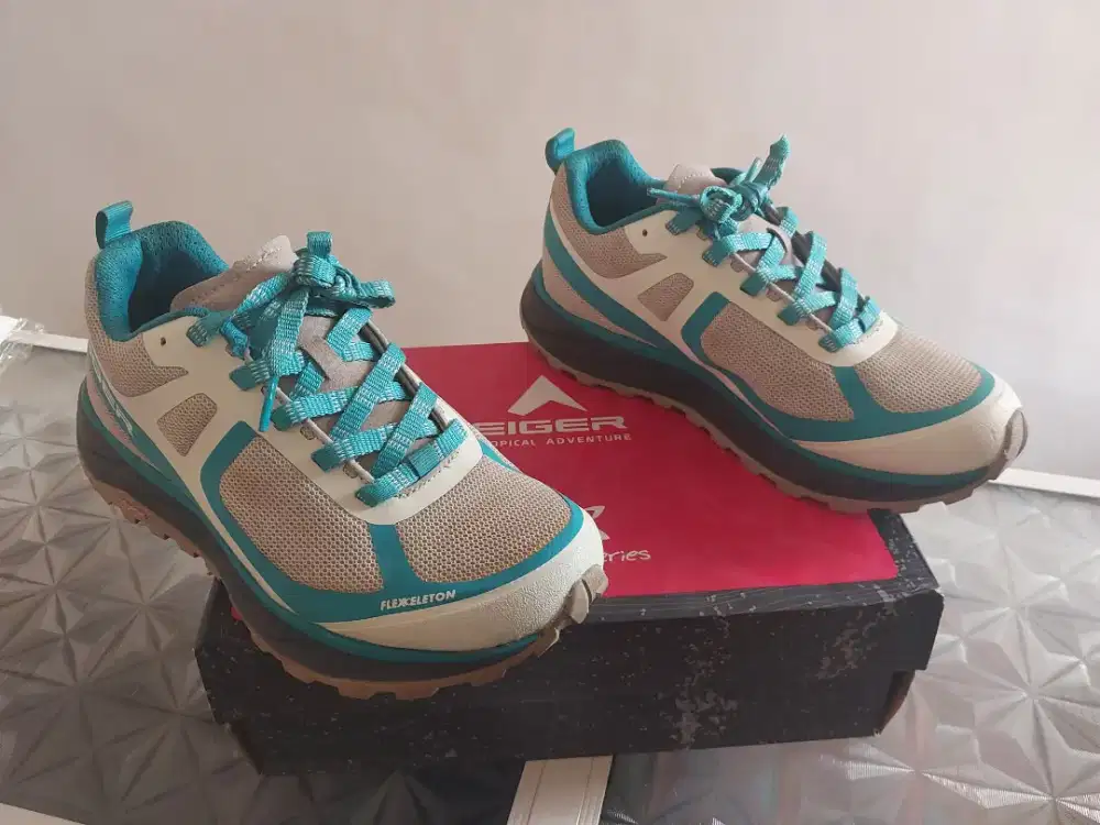Dijual Sepatu Gunung Eiger women series size 40