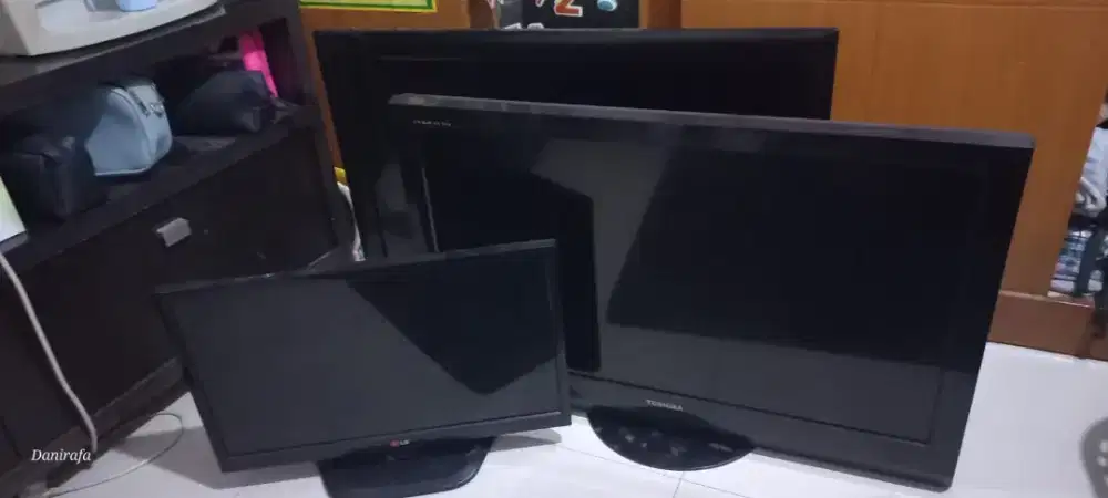 Paket 3 tv matot dijual sekalian.. cocok untuk teknisi
