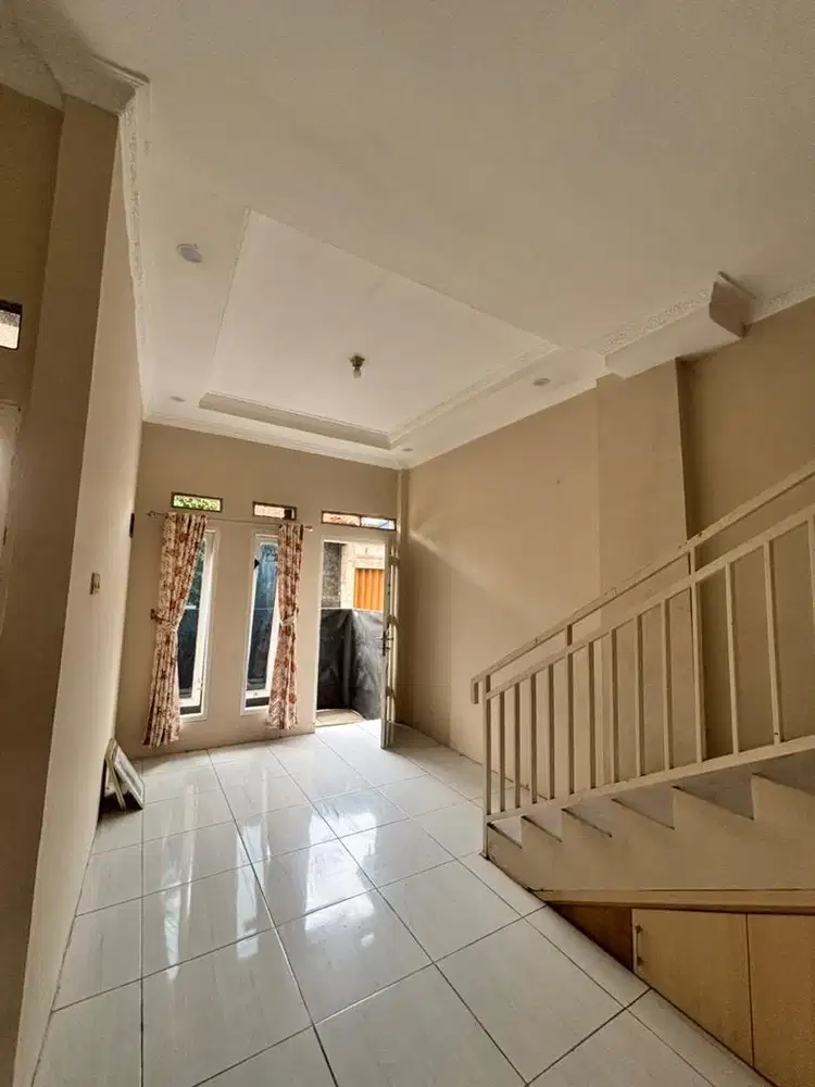 DI KONTRAKAN RUMAH MINIMALIS 2 lt