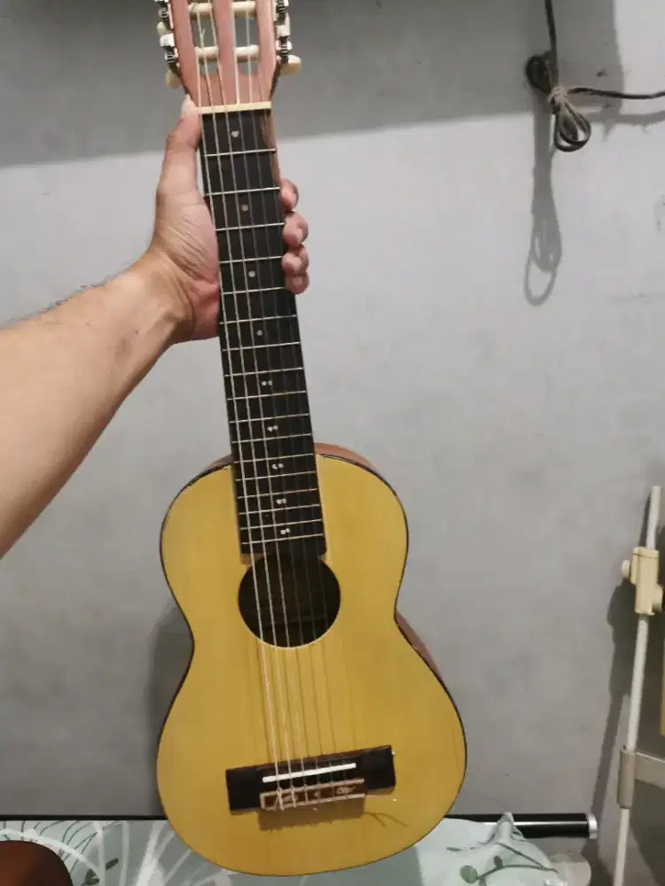 GUITALELE 6 SENAR LOKAL CILIK MANTAP