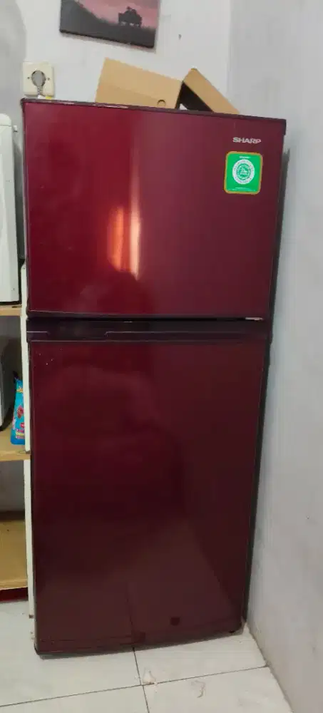 Kulkas 2 pintu Sharp murah