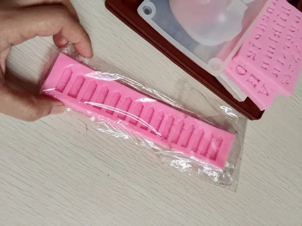 Cetakan pagar, bahan silikon tebal.