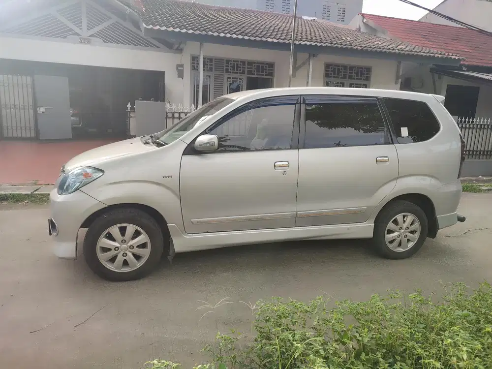 Toyota Avanza S Thn 2010 Bensin