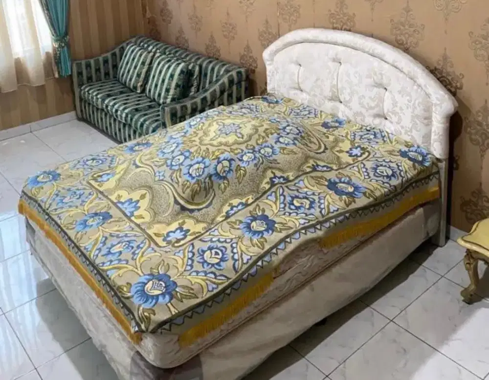 Spring bed queen size