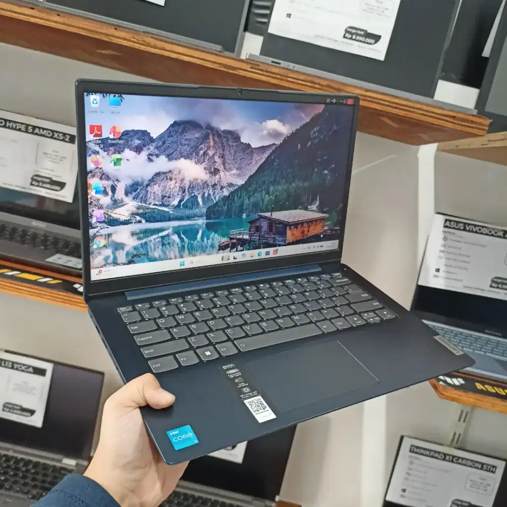 Laptop bekas Lenovo Slim 3 14IAU7 intel Core i3-Gen12 Ram 8Gb
