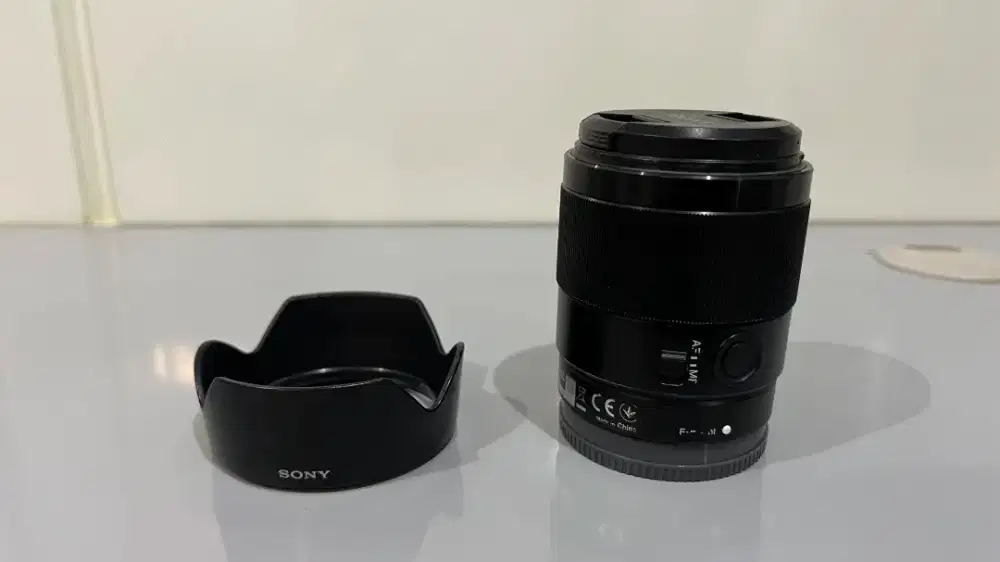 Lensa Sony FE F1.8 35mm full frame ( 1.8 35 mm SEL35F18F )
