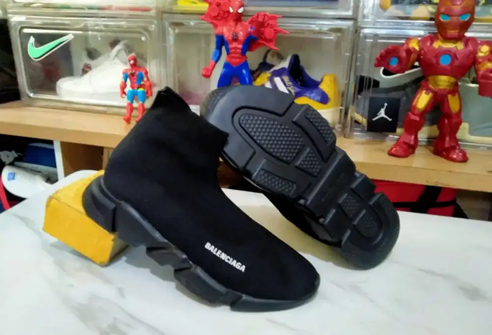 Sepatu Casual outdoor Balenciaga