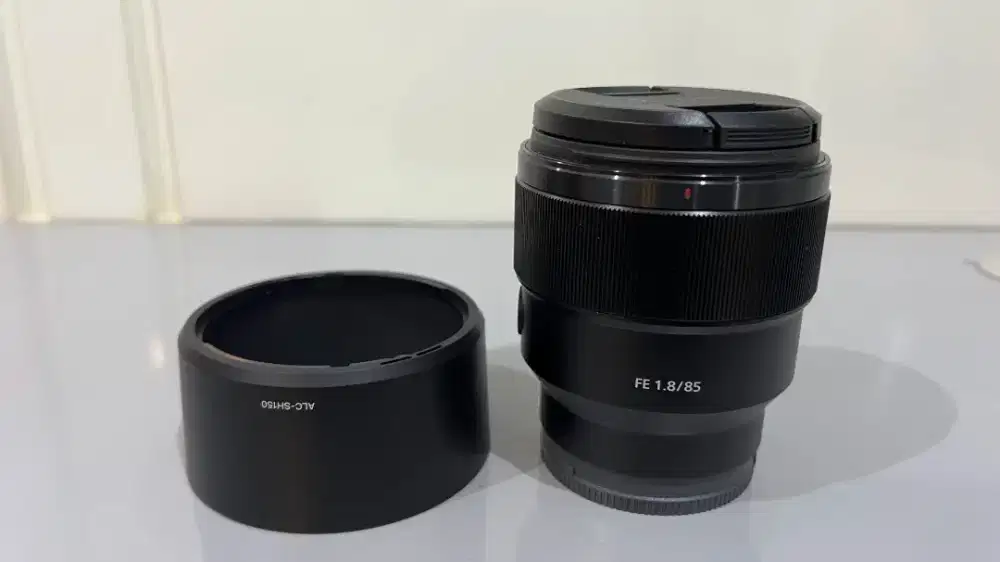 Lensa Sony FE F1.8 85mm full frame ( 1.8 85 mm SEL85F18 )