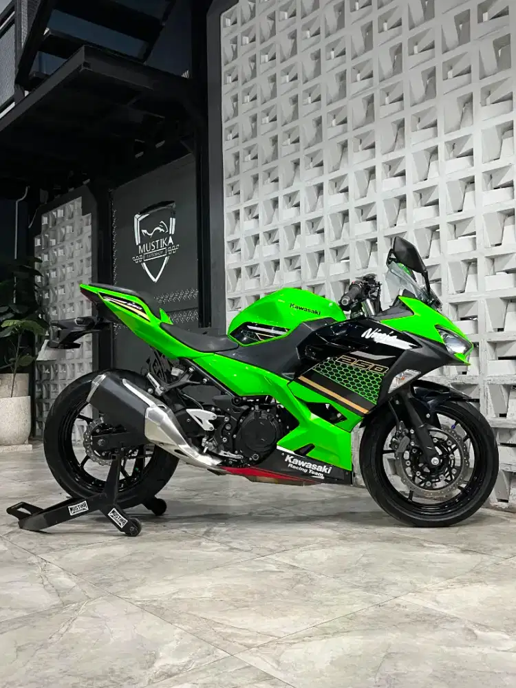 KAWASAKI NINJA 250 KRT 2019 - Chintia Mustika
