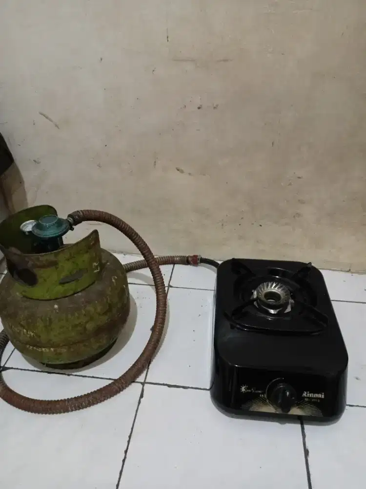 Sepaketan kompor gas rinnai 1tungku no minus mulus hrga 400 siap pakai