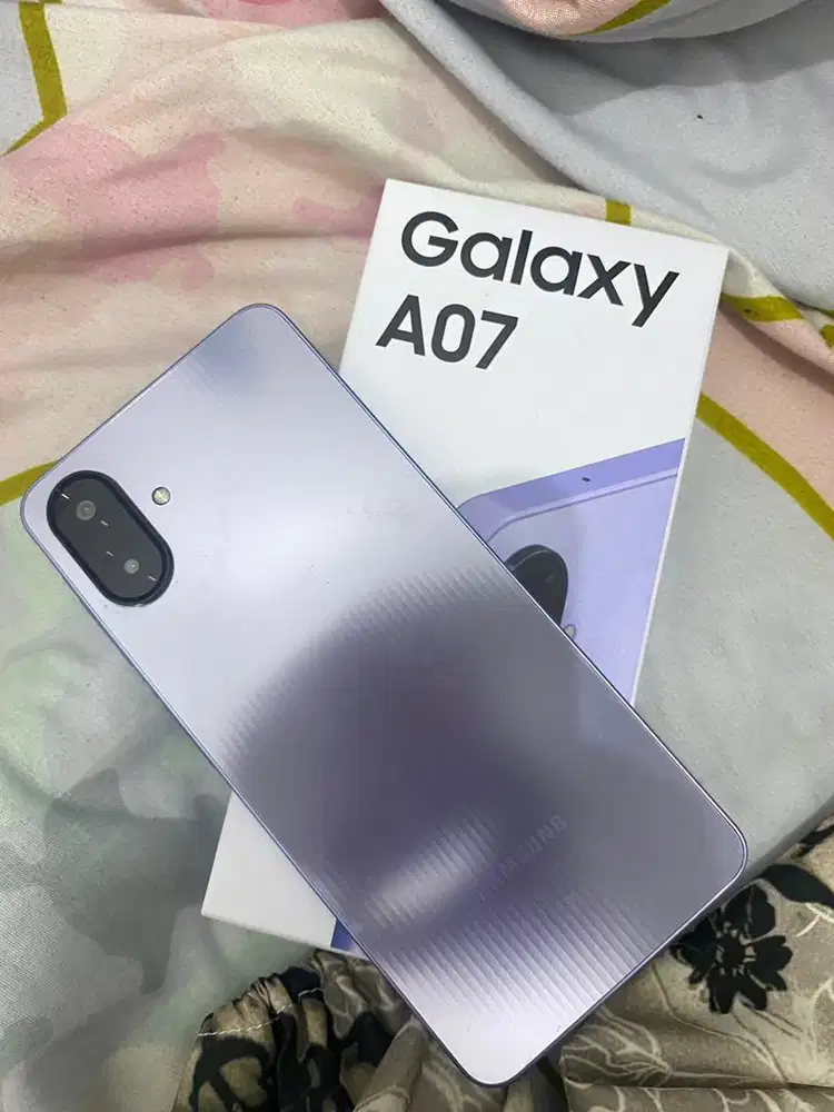 samasung a07  rom4/64Gb,warna light violet