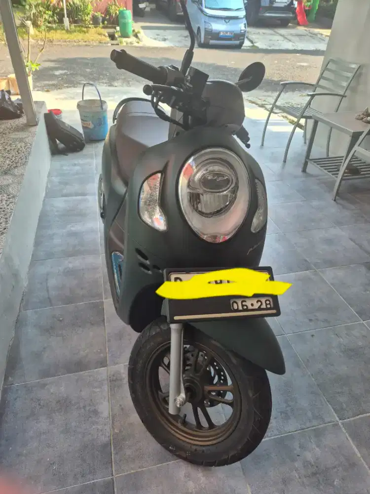 Scoopy hijau tahun 2023