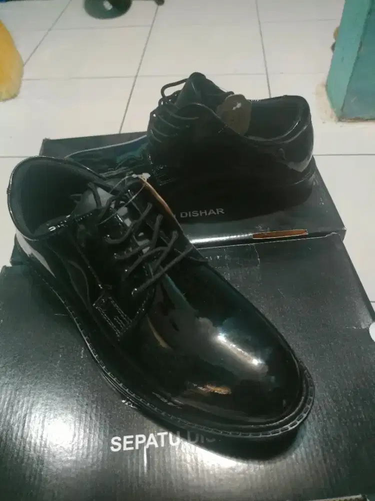 Sepatu Dinas harian PDH UKURAN 41, dan sepatu safety lapangan ukuran41