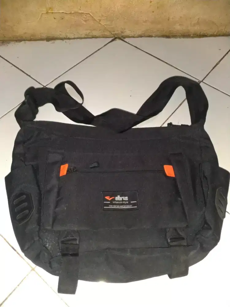 Tas selempang elbrus