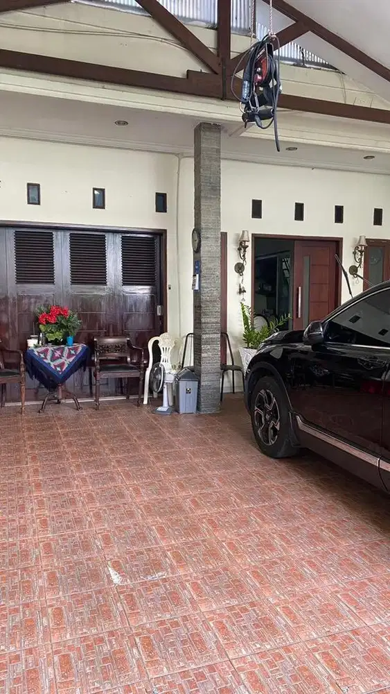 Rumah Mewah baru diperbaiki