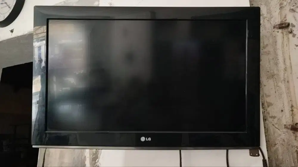 TV LG 32 Inch - Berfungsi dengan baik