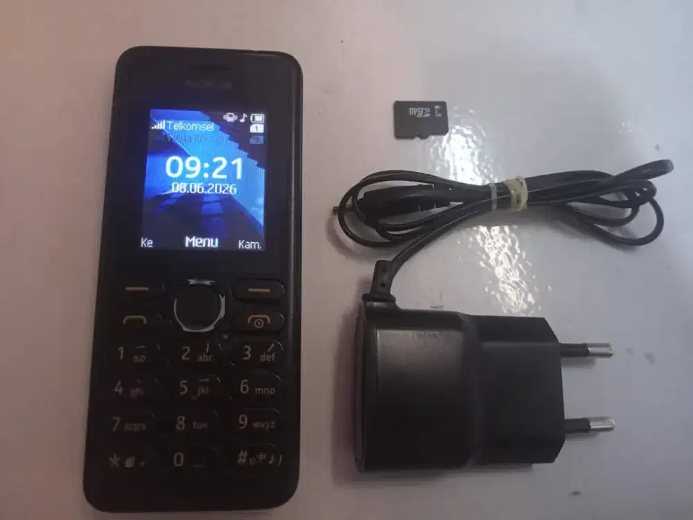 NOKIA 108 Dual SIM Kamera Slot Memori Bluetooth Radio
(Hape+ CHarger
